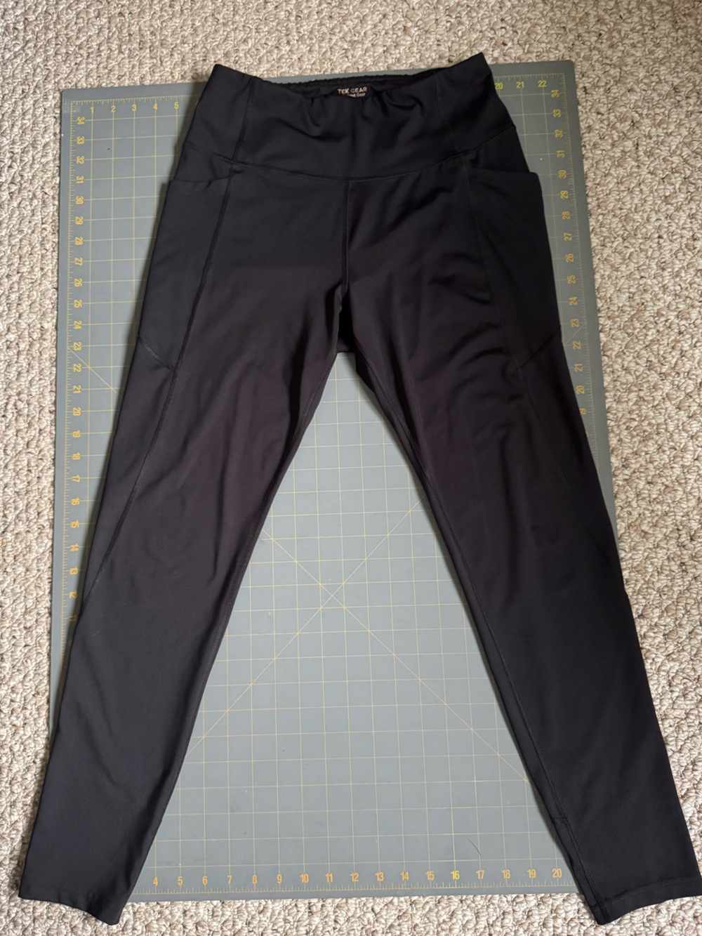 Tek Gear Women’s Black leggings Sz L Pockets Long High waisted Athletic Yoga